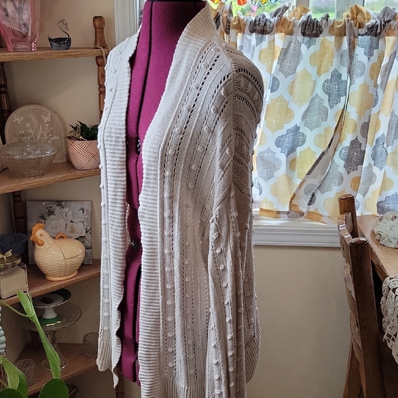 Cream Cable Knit Cardigan Sweater. A - Picture 4 of 7